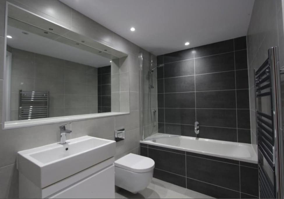 New Ground Floor Apartment, 4 Mins Walk To Beach บอร์นมัธ ภายนอก รูปภาพ